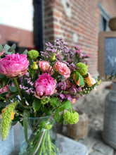 Afbeelding in Gallery-weergave laden, Feest!-boeket in vaas